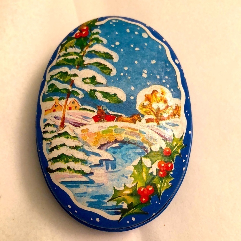 Lillian Vernon 1987 Christmas painted candle tin
